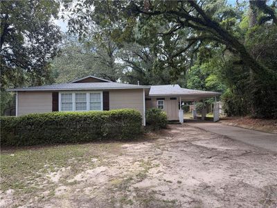 3861 Hilton Dr
