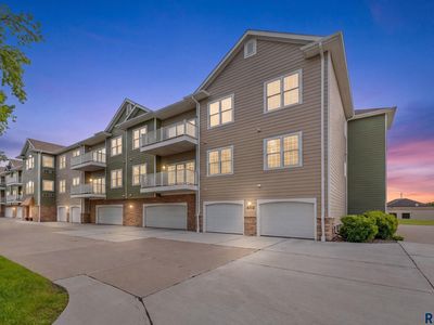 6112 S Avalon Ave Unit 208
