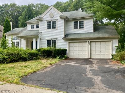 22 Winding Brook Ln