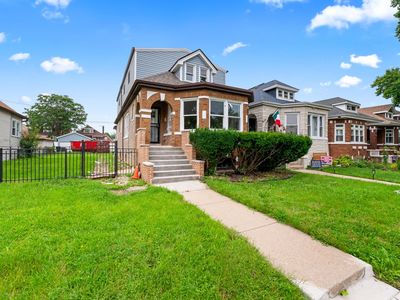 1653 W 92nd St