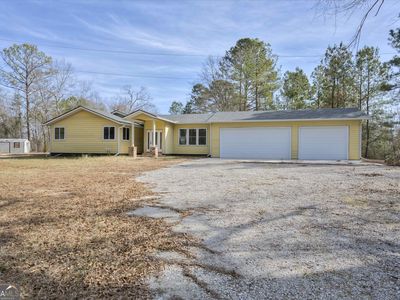 5585 Rosemont Dr