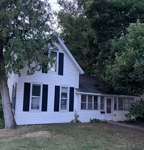 304 N Front St