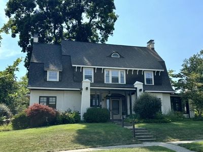 204 Monroe St