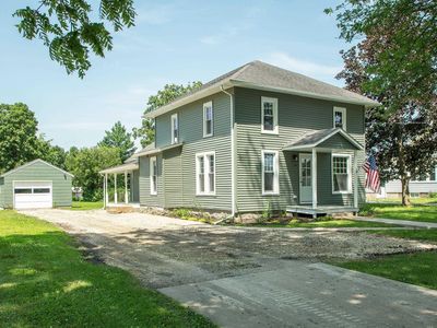 606 S Main St