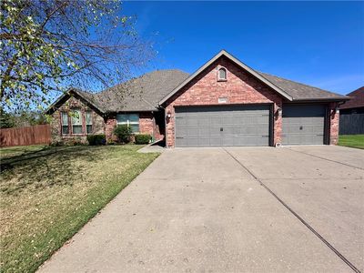 2005 W Brooks Pl