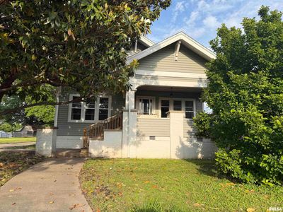 710 Follis Ave