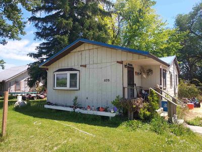 235 Brooks Ave