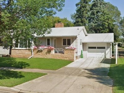 206 4th Ave SW