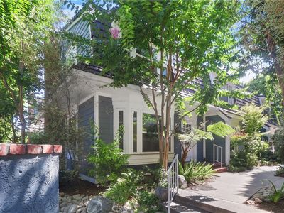 259 N Holliston Ave APT 1