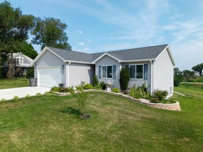 Property at 802 W Saline St, Blue Hill, NE