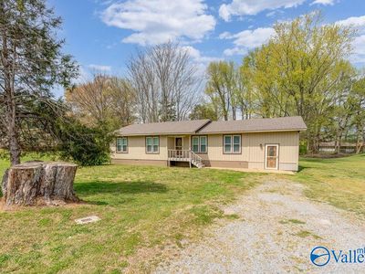 Property at 102 11th St W, Grant, AL