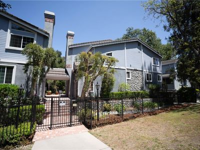 23169 Mulholland Dr #3