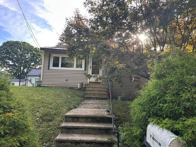 40 Williams Ave