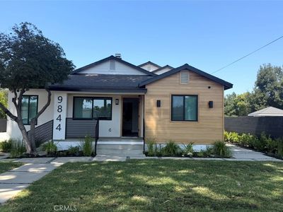 9844 Ramona Ave