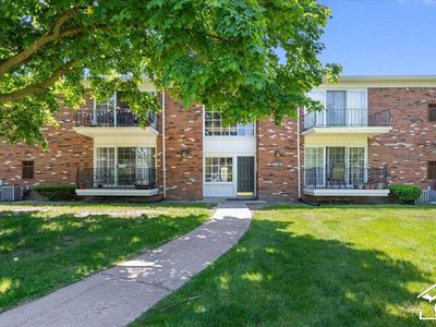 490 Fox Hills Dr N APT 8