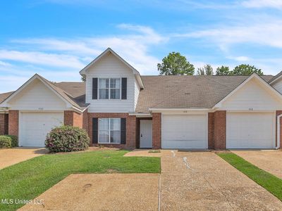 428 Woodlake Ln