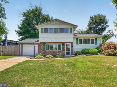 1301 Greentree Rd