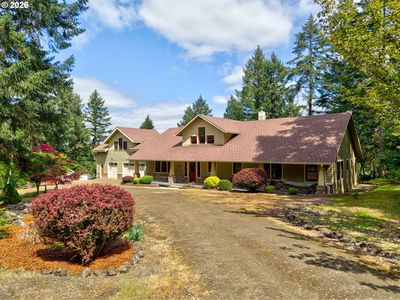 563 Lillian Ln