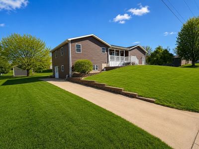 Property at 740 W 6th St, Monticello, IA