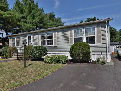 2 Douglas Dr
