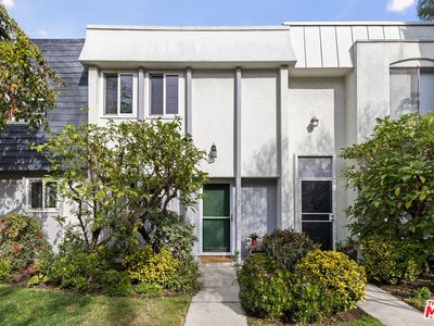 10841 Blix St UNIT 2