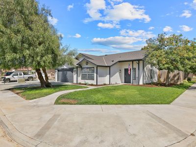 2401 Ashwood Court