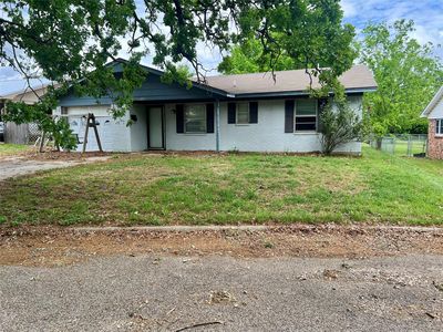 233 Hillcrest Dr