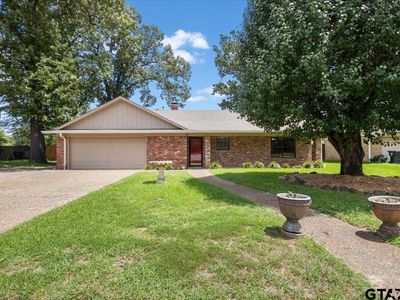 1100 Foxglove Ln