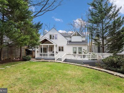 5045 Cathedral Ave NW