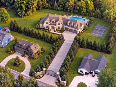 805 Casey Rd
