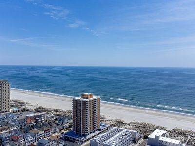 5200 Boardwalk APT 12F