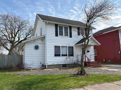 18 Pleasant St