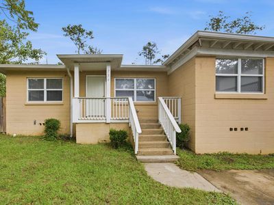 734 Putnam Dr