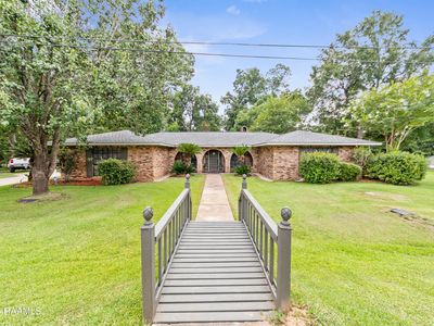 118 Garrigue Dr