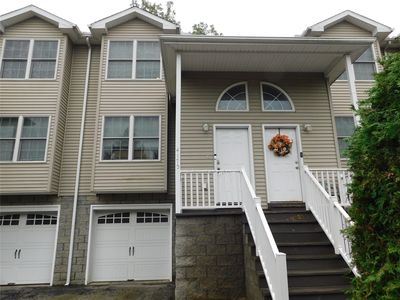 Property at 4175 Wood Hills Dr, Erie, PA