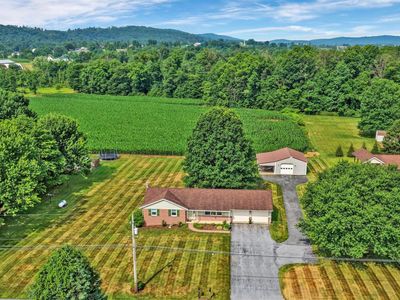 75 Hickory Rd