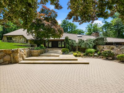 17 Forest Drive