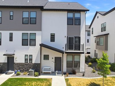 1638 N 1330 E