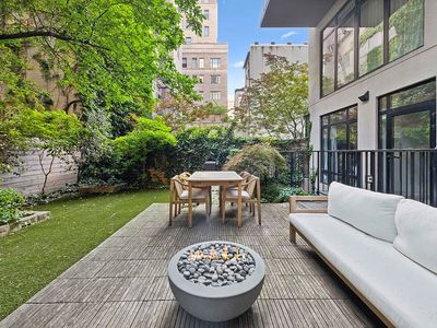 318 E 81st St APT 1
