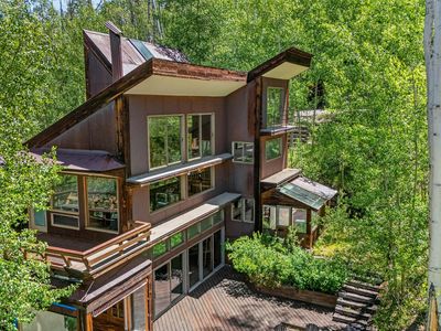 373 Quakey Ln