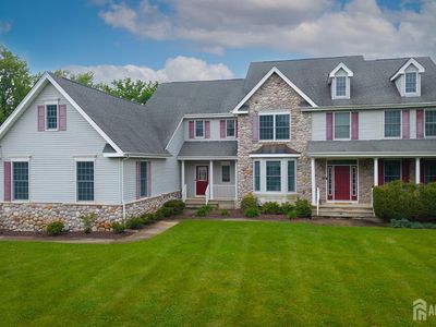 3 Hartshorne Dr