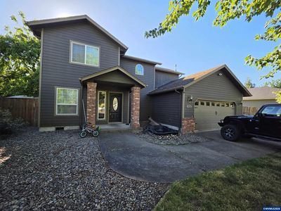 926 Falcon Ct