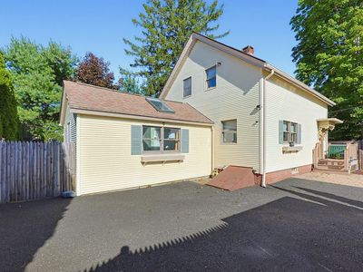 136 East St