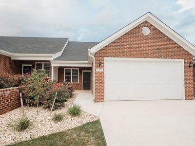 176 Villa Oak Cir