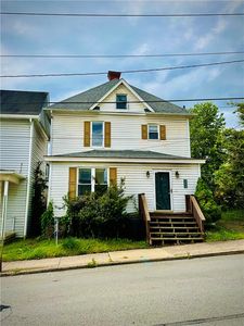 162 W Franklin St