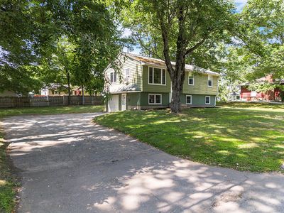 10 East Avenue