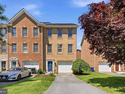 547 Pangborn Blvd