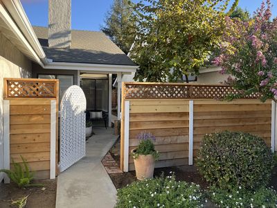 1402 E Vassar Drive