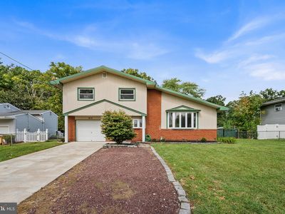 Property at 611 Pasadena Dr, Magnolia, NJ