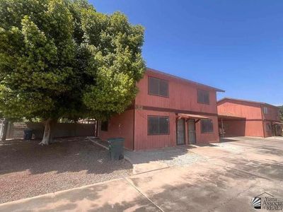 143 S 14th Ave